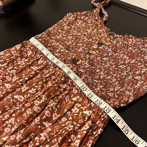 Vine & Valley smocked bodice fit and flare dress, floral print, fits a size S - Picture 12 of 13